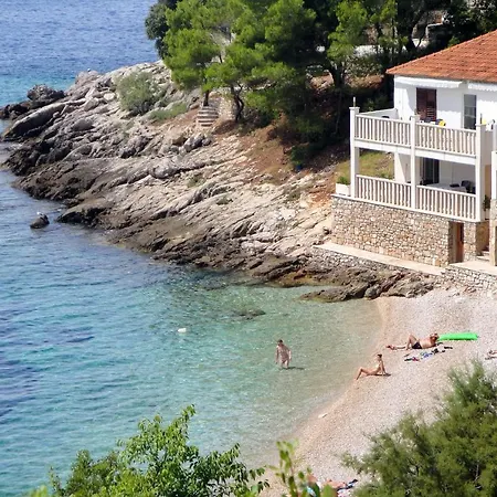 Tvrdni Dolac 4008c Apartment
